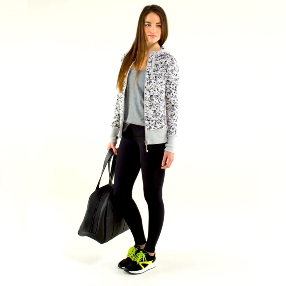 Lululemon Nice Asana Jacket Not So Petite Fleur Silver Spoon Grey size 6 - Picture 3 of 15